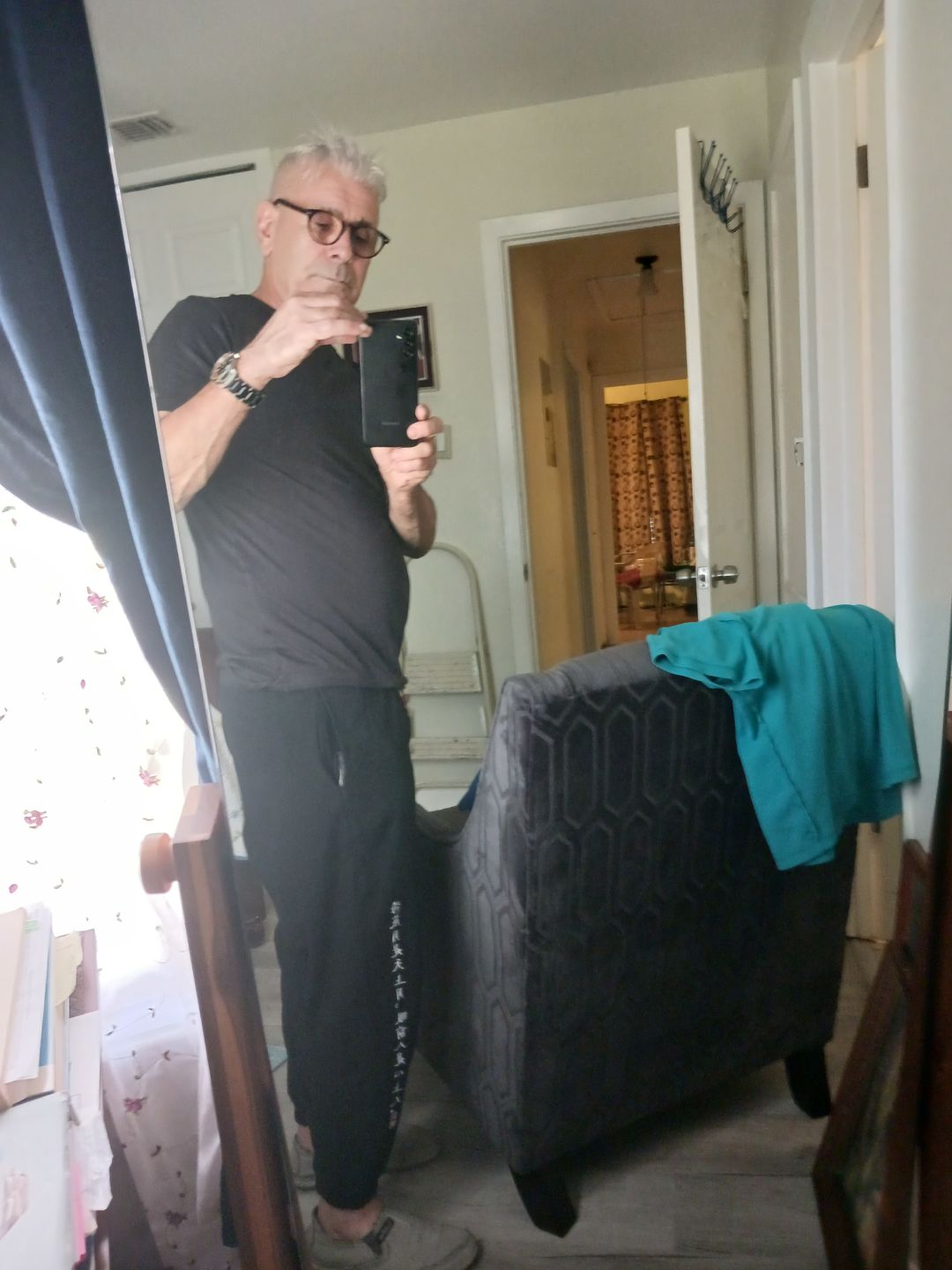 Customer photo review of Kurahan Pants