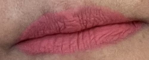 Customer photo review of O.TWO.O VELVET MATTE LIP LACQUER