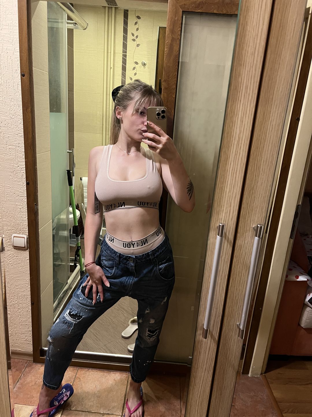 Customer photo review of "Nude" - Спортно-елегантен комплект с дъбоки прашки