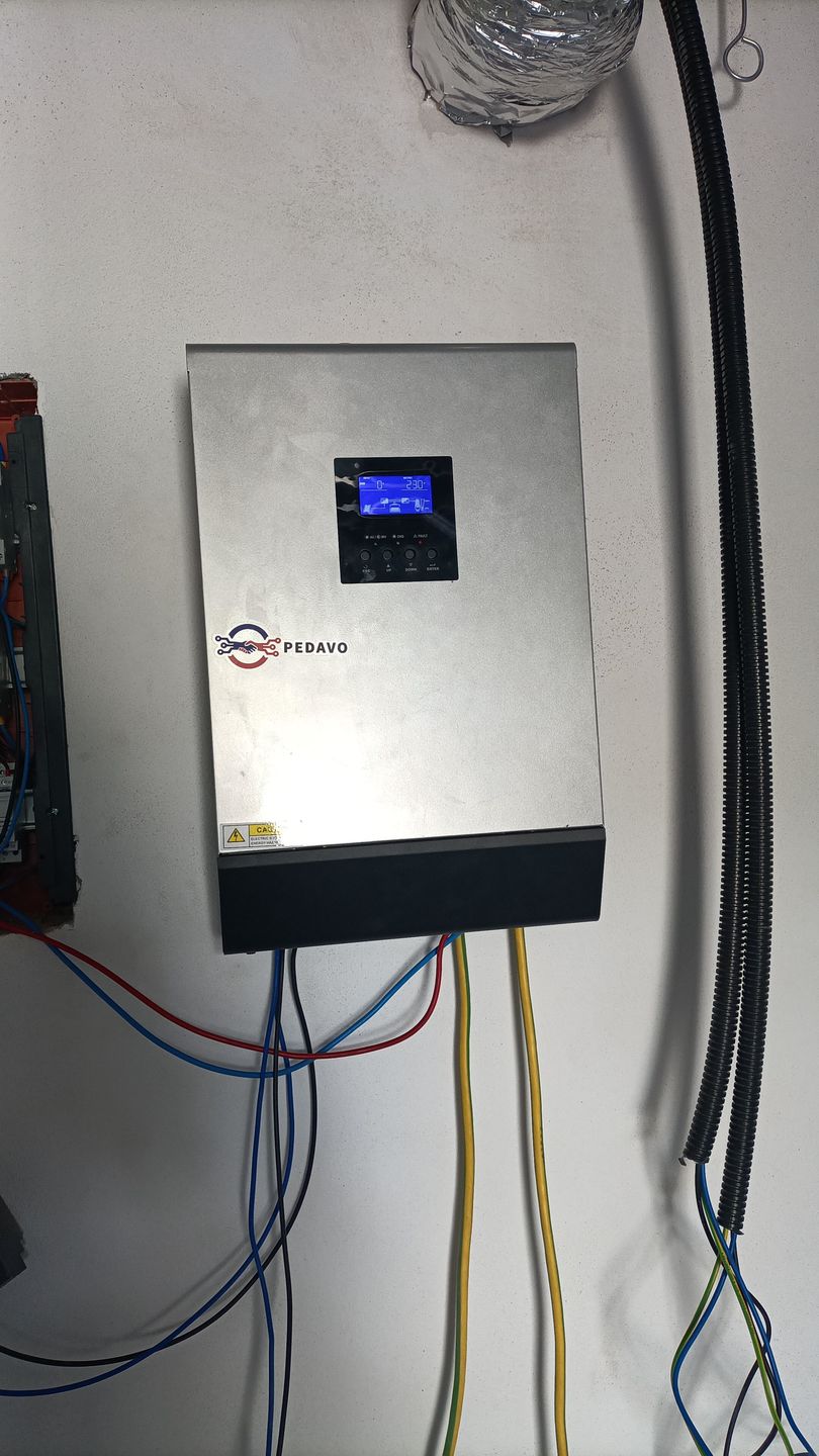 Customer photo review of Kit Panouri Fotovoltaice Invertor 5KVA 220V Off Grid Hibrid Solar Acumulatori Gel