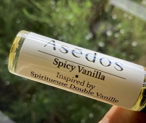 Customer photo review of SPICY VANILLA PERFUME OIL