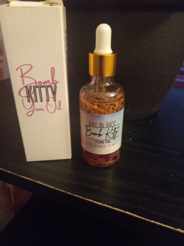 Customer photo review of Bomb Kitty Yoni Oil