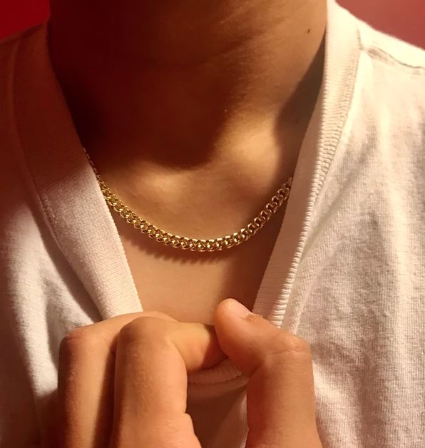 Customer photo review of [Almost Sold Out] To My Amazing Son - Love Mom - Cuban Link Chain