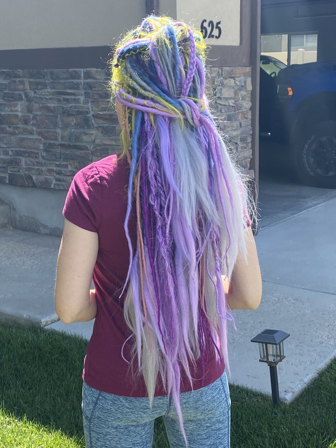 Customer photo review of Cotton Candy Melt - (1 pack of 5 Dreads)