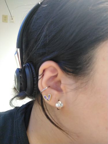 Customer photo review of Aretes Lovely