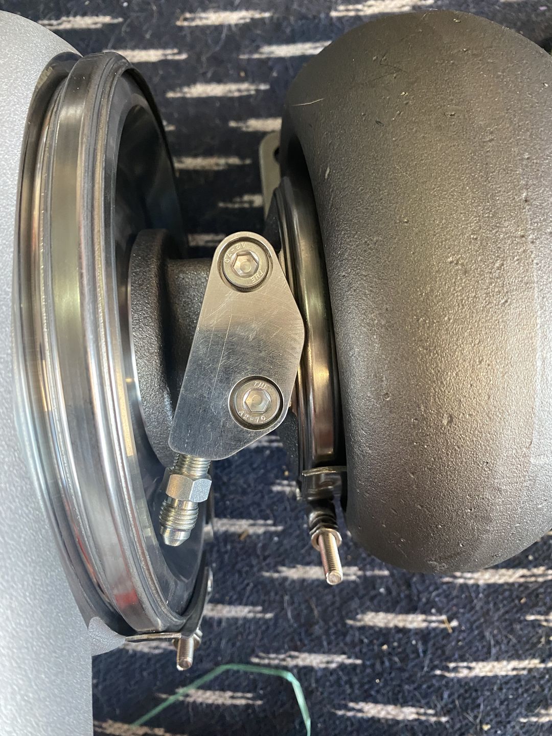 Customer photo review of T4 / S400 / GT55 Turbo Low-Pro Oil Feed Flange 21-10010
