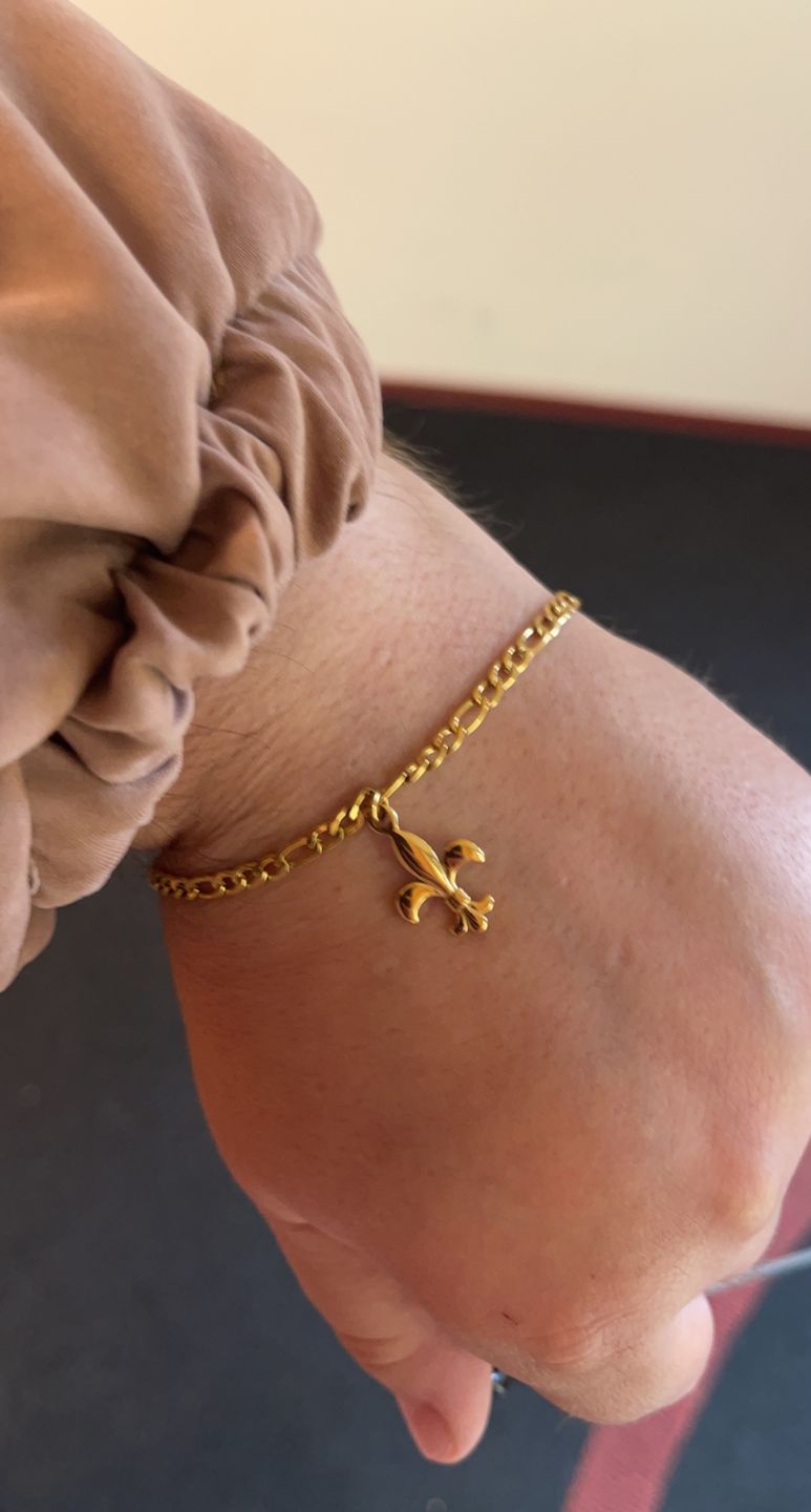 Customer photo review of Nations Armband | 18K vergoldet