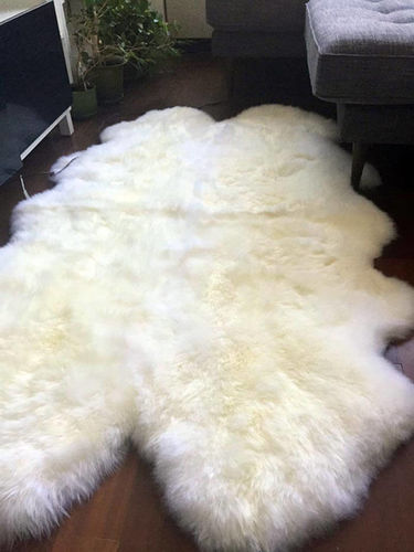 Customer photo review of Faux Sheepskin Area Rug, Fluffy & Soft fur Rug