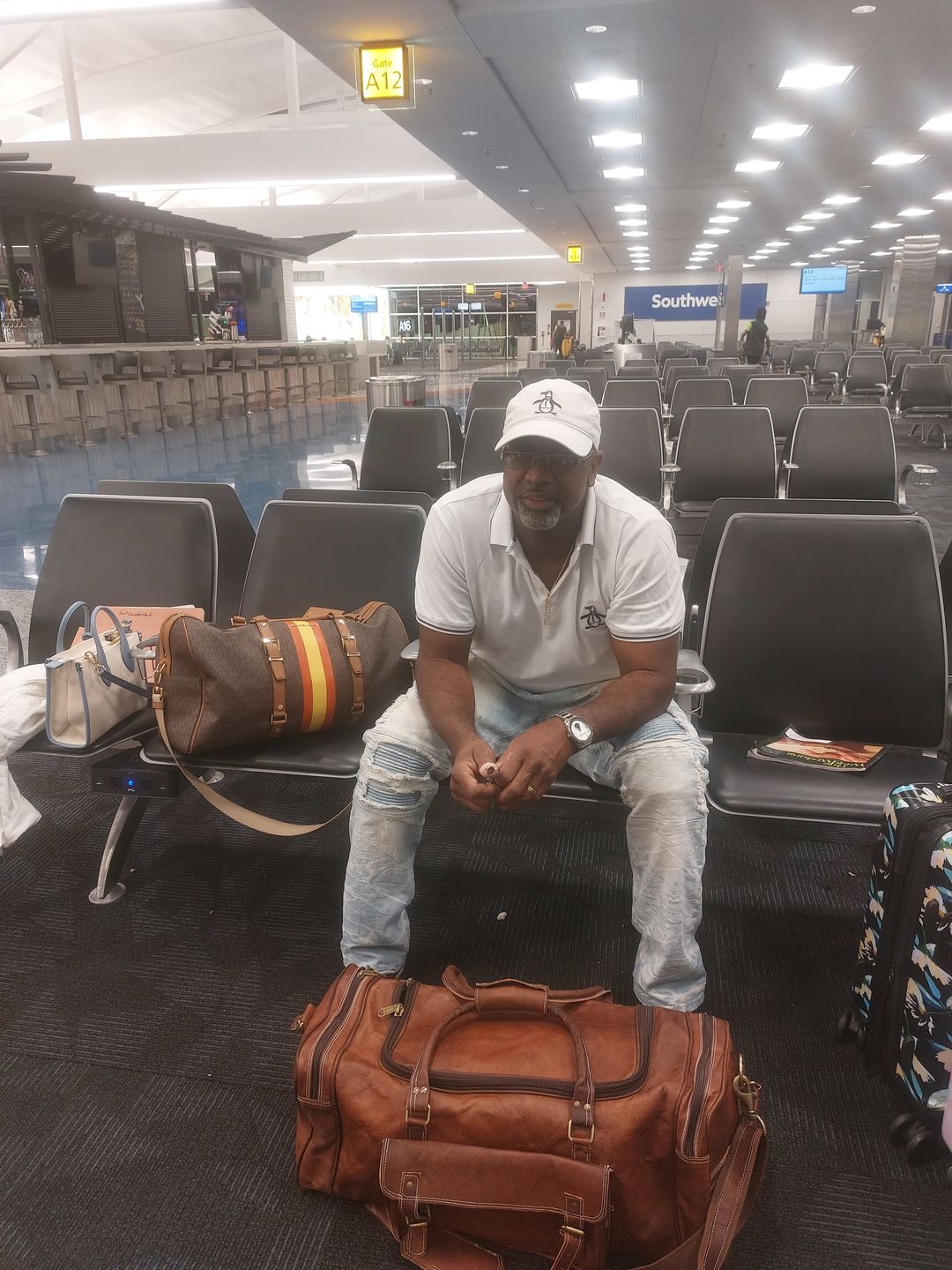 Customer photo review of BOGO: Traveler Weekender Duffle Bag + FREE Toiletry Bag