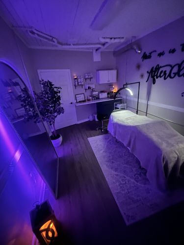 Customer photo review of CosmoGlo Original Light Bundle + Phone Clip