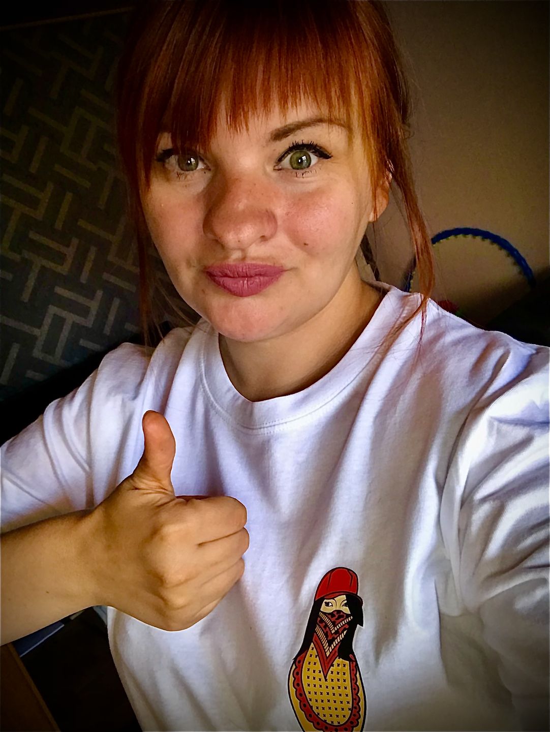 Customer photo review of Matryoshka Damen Oversized T-Shirt weiß by SAEBIS®