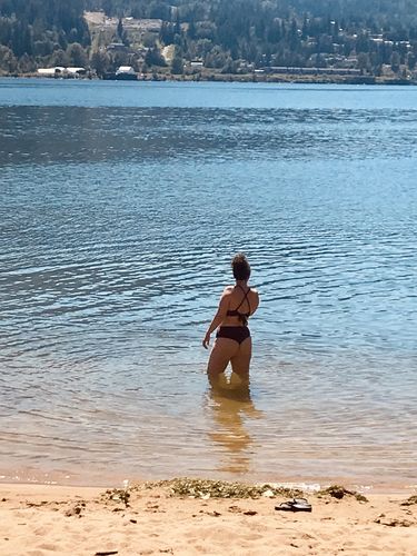 Customer photo review of 'Thrive' High Rise Cheeky Bikini Bottoms