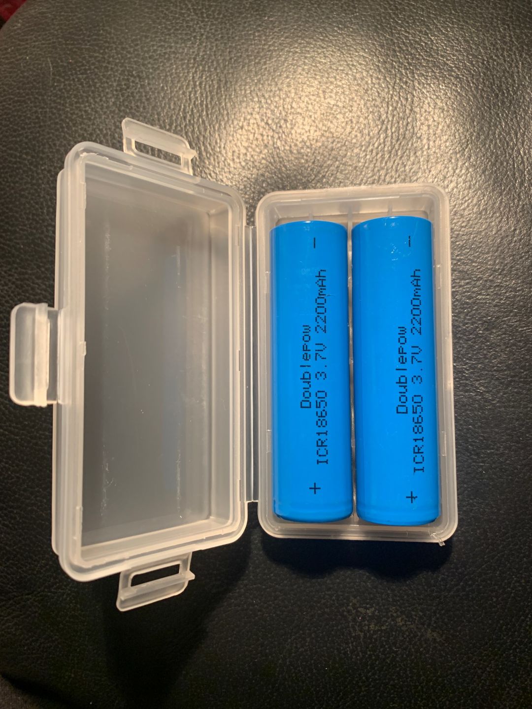 Customer photo review of 2 Stück 18650 3,7 V 2200 mAh Lithiumbatterie Knopf oben für Taschenlampen-Scheinwerfermikrofone