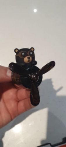 Customer photo review of YunixBear™ - Car Air Freshener