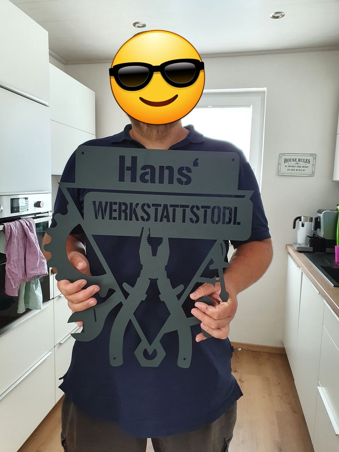 Customer photo review of Werkstattschild - Dreieck aus edlem Stahl (personalisierbar)