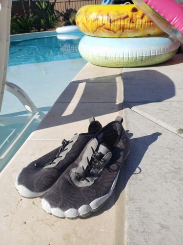 Customer photo review of Hiitave Women's Barefoot Mesh Water Shoes