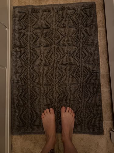 Customer photo review of Renewed Mosaic Canyon Organic Bath Rug