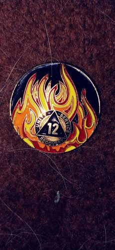 Customer photo review of 1 to 40 Year Sobriety Mint Twisted Flames Gold Plated AA Recovery Medallion/Chip/Coin - Black/Red/Orange/Yellow