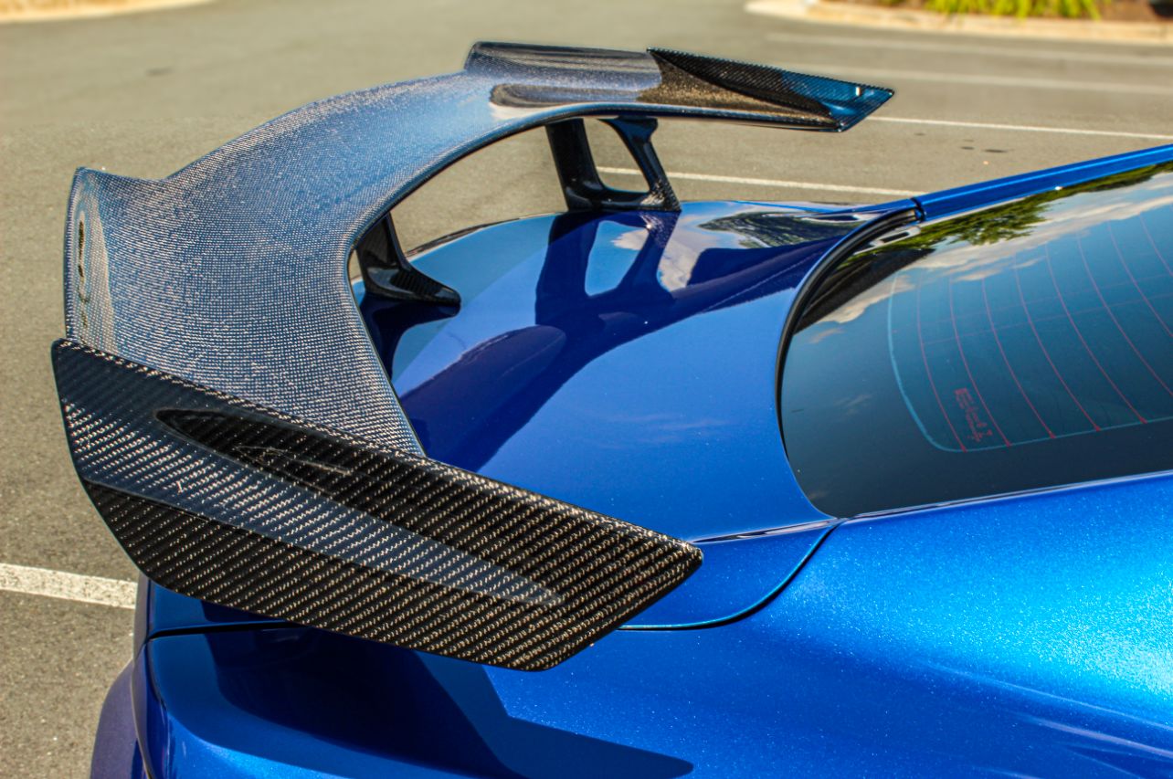 Customer photo review of 2016-2023 Chevy Camaro ZL1 1LE Full Carbon Fiber 1pc Rear Spoiler