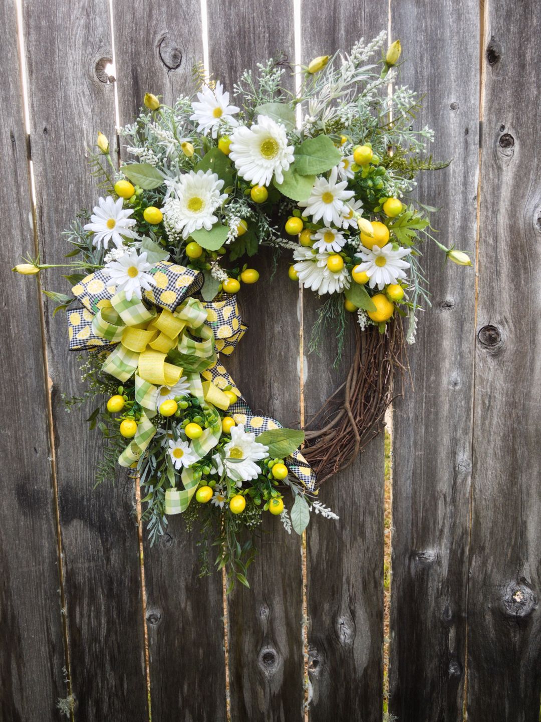 Customer photo review of 14" Oval Grapevine Wreath - DECOE-033