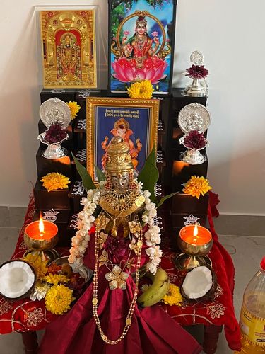 Customer photo review of Wooden 5 Step Deity / Pooja Stand With Lamp Stand Set (Pari)