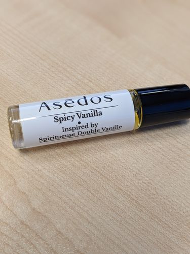 Customer photo review of SPICY VANILLA PERFUME OIL