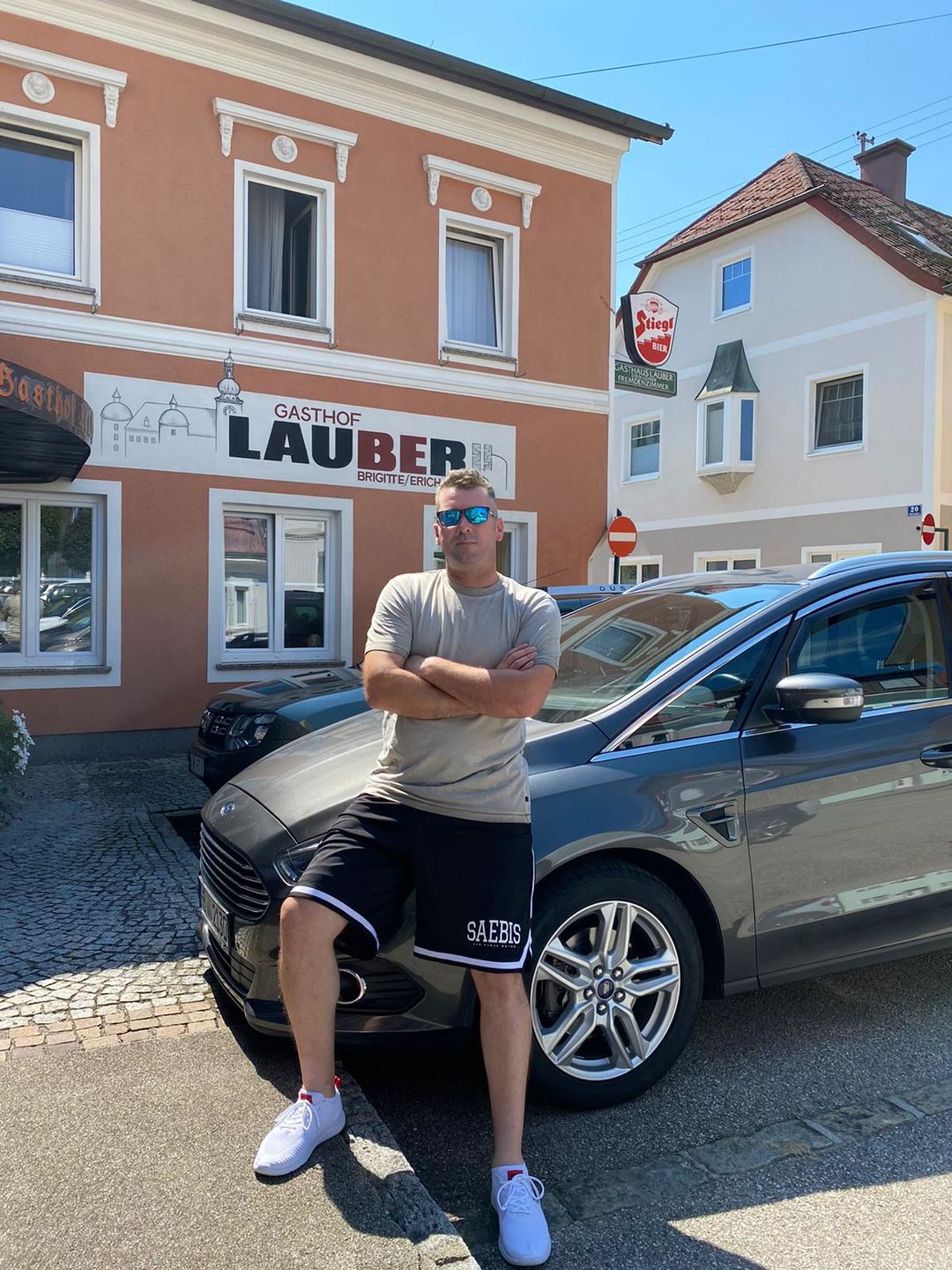 Customer photo review of Lifestyle Herren Shorts schwarz mit weißen Streifen by SAEBIS®