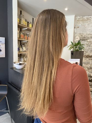 Customer photo review of Notre soin éclaircissant pour des cheveux rayonnants en moins de 5 minutes