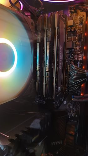 Avis photo d'un client sur Mémoire Crucial Ballistix 8GB DDR4 3200MHz 1.35v