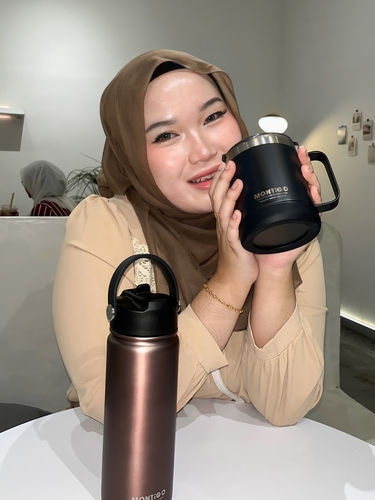 Customer photo review of 18oz Metallic Ace Bottle 530ml