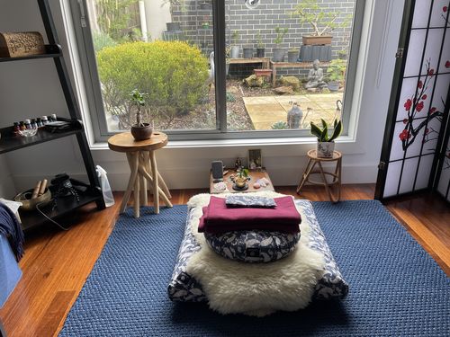 Customer photo review of Eve Paisley - Meditation comfort bundle