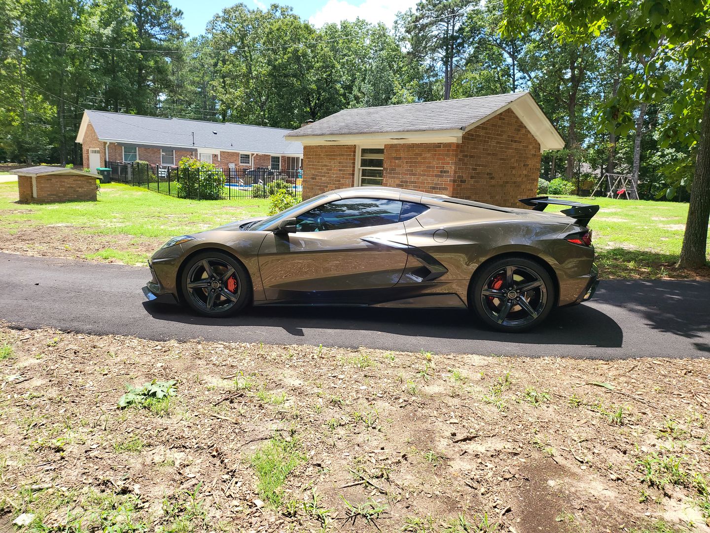 Customer photo review of Corvette C8 5VM Front Splitter (2-Piece Version) & Side Skirts