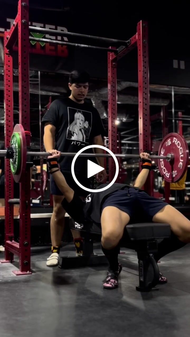 Customer video review of Strength Shop Stiff Wrist Wraps - Black/Orange - IPF Approved
