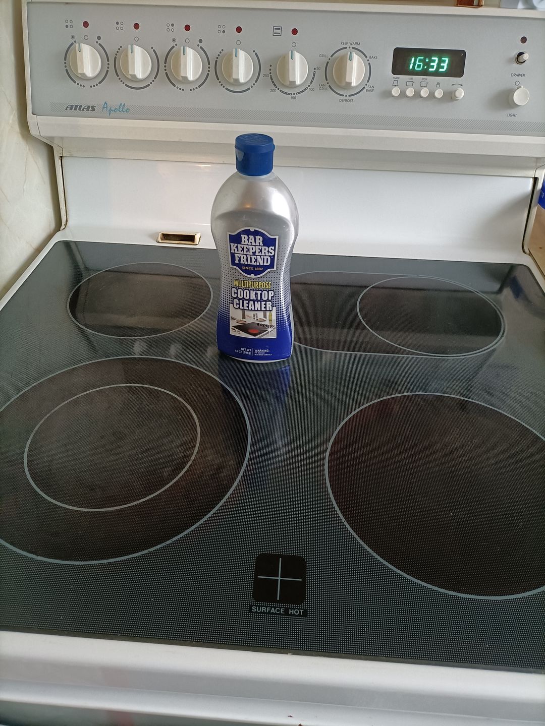 Customer photo review of Bar Keepers Friend Cooktop Cleaner 368g