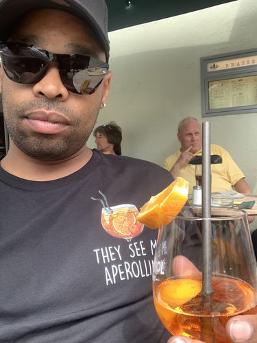 Customer photo review of Überraschungs-Shirt