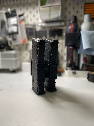 Customer photo review of Tokyo Marui Dual Magazine Clamp for M4/M16, AK, G3, FAMAS, TYPE 89