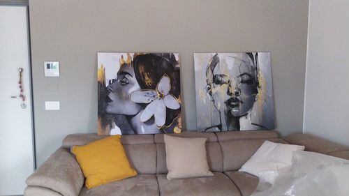 Customer photo review of Essenza Femminile Set da 2 / 90x90cm / Stampa Intelaiata - Pronta da appendere