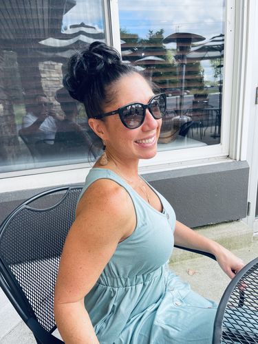 Customer photo review of Top Knot Ponytail Holder
