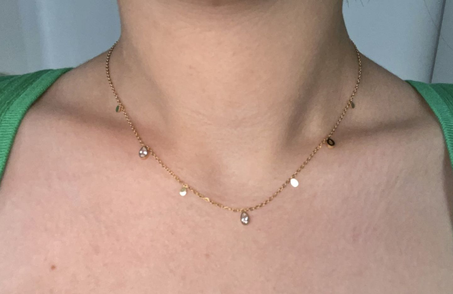 Customer photo review of Shine Drops Halskette | 18K vergoldet