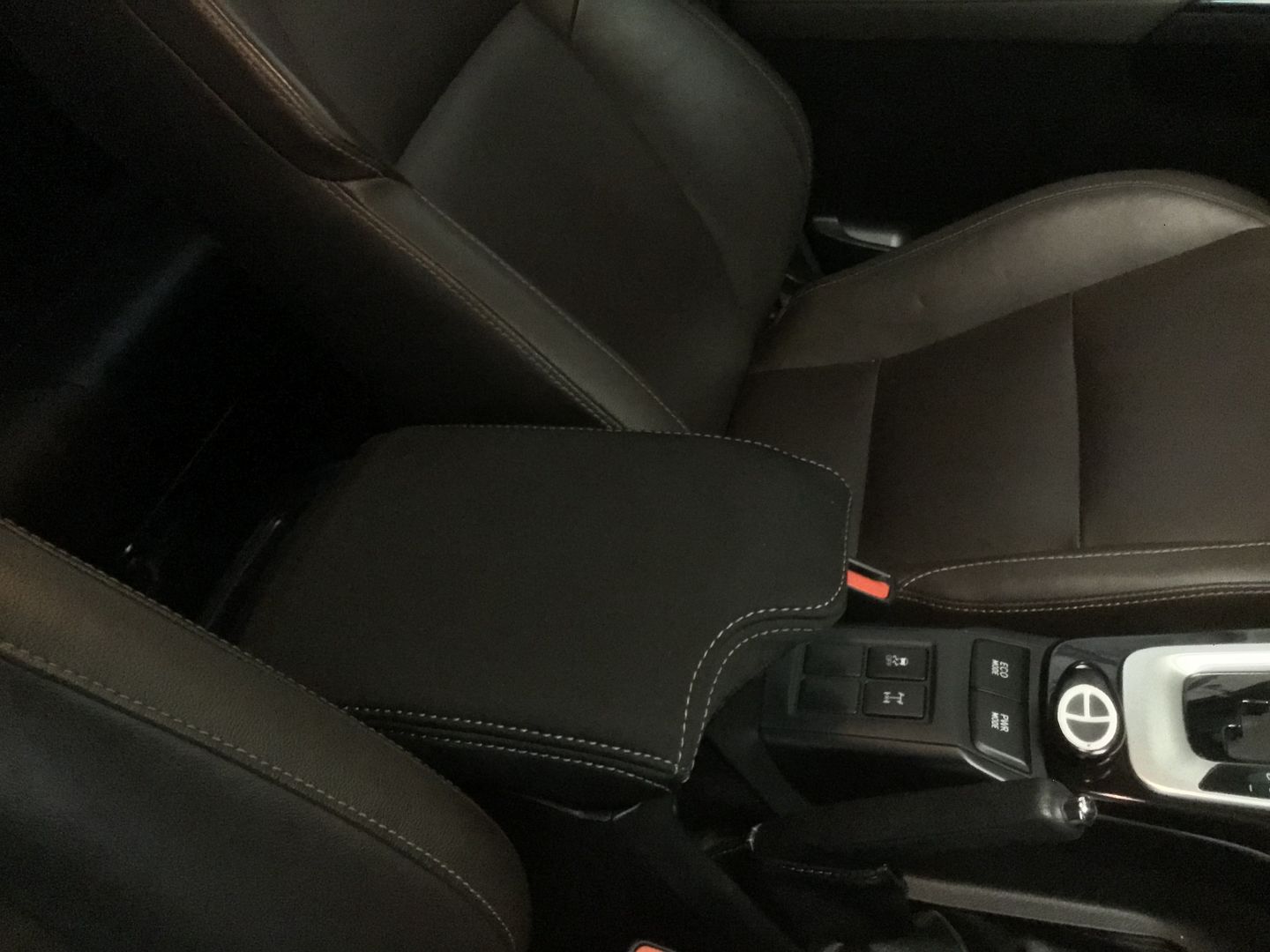 Customer photo review of Toyota HiLux 8th Gen Neoprene Armrest Console Lid Cover (In Stock)