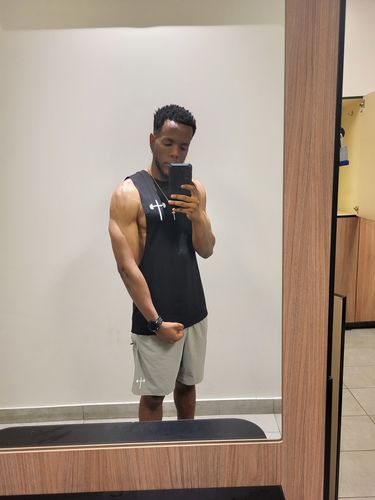 Customer photo review of Performance Shorts 7" - Grey