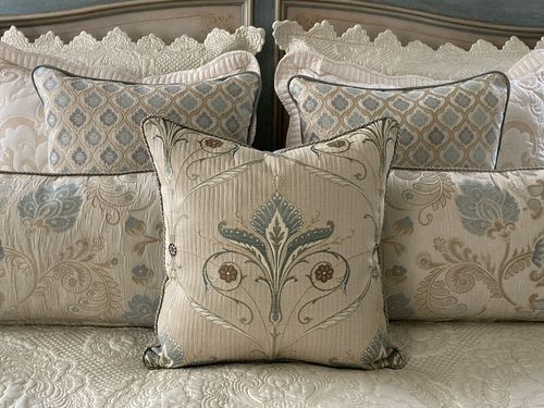 Customer photo review of Floral Paisley Chenille Jacquard Light Blue Cream Fabric
