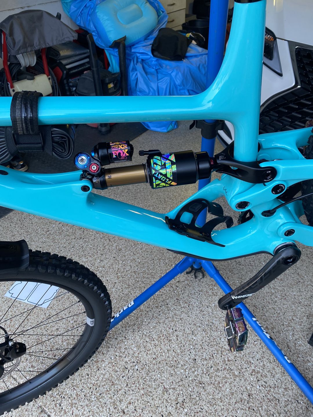 Customer photo review of Fox Float X2 Shock Decal