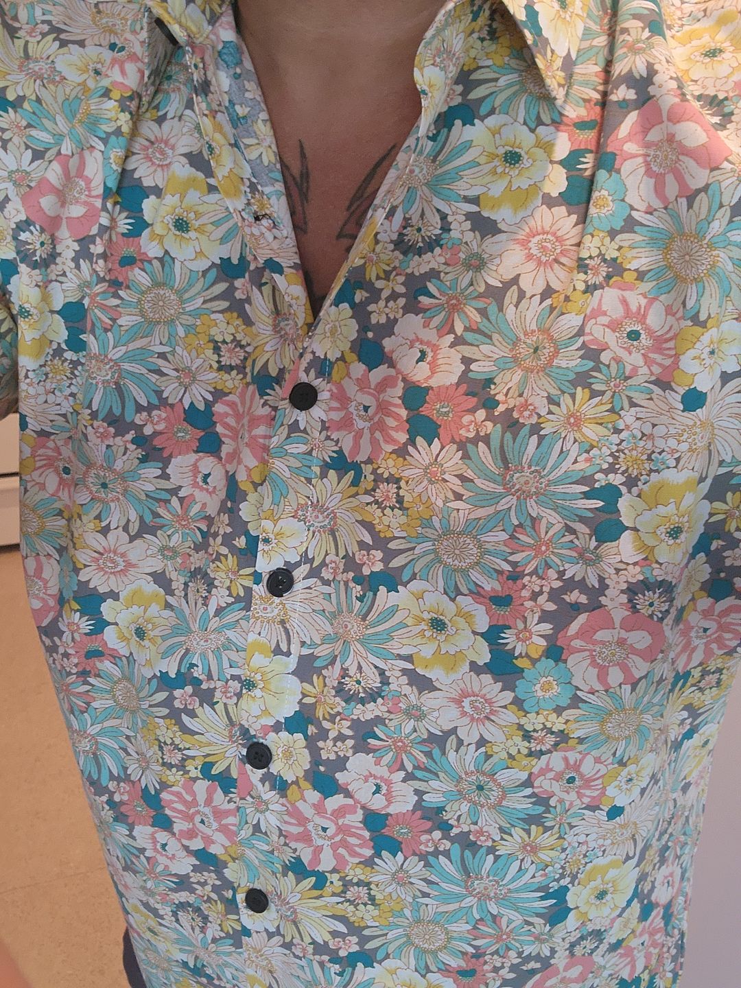 Customer photo review of Men's Floral Cotton Casual Button Up Short Sleeve Shirt