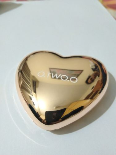 Customer photo review of O.TWO.O LOVE HIGHLIGHT POWDER