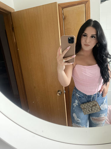 M. C. review of Nicole Top image 1 out of 1