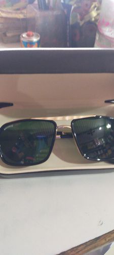 Customer photo review of Bavincis Stanly D11 Gold and Green Edition Sunglasses