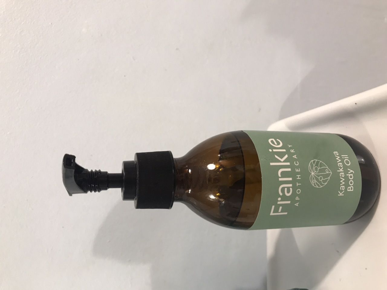 Customer photo review of Kawakawa Body Oil