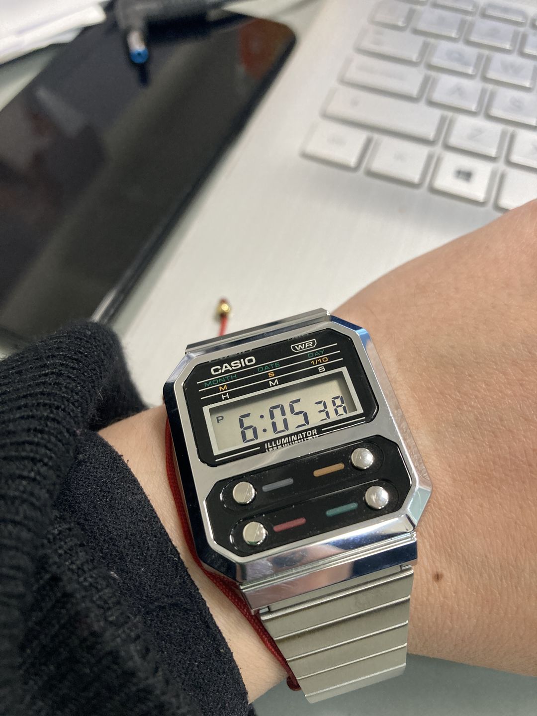 Customer photo review of Reloj Casio Vintage A100WE-1ADF Alien F-100 Reissue Plateado