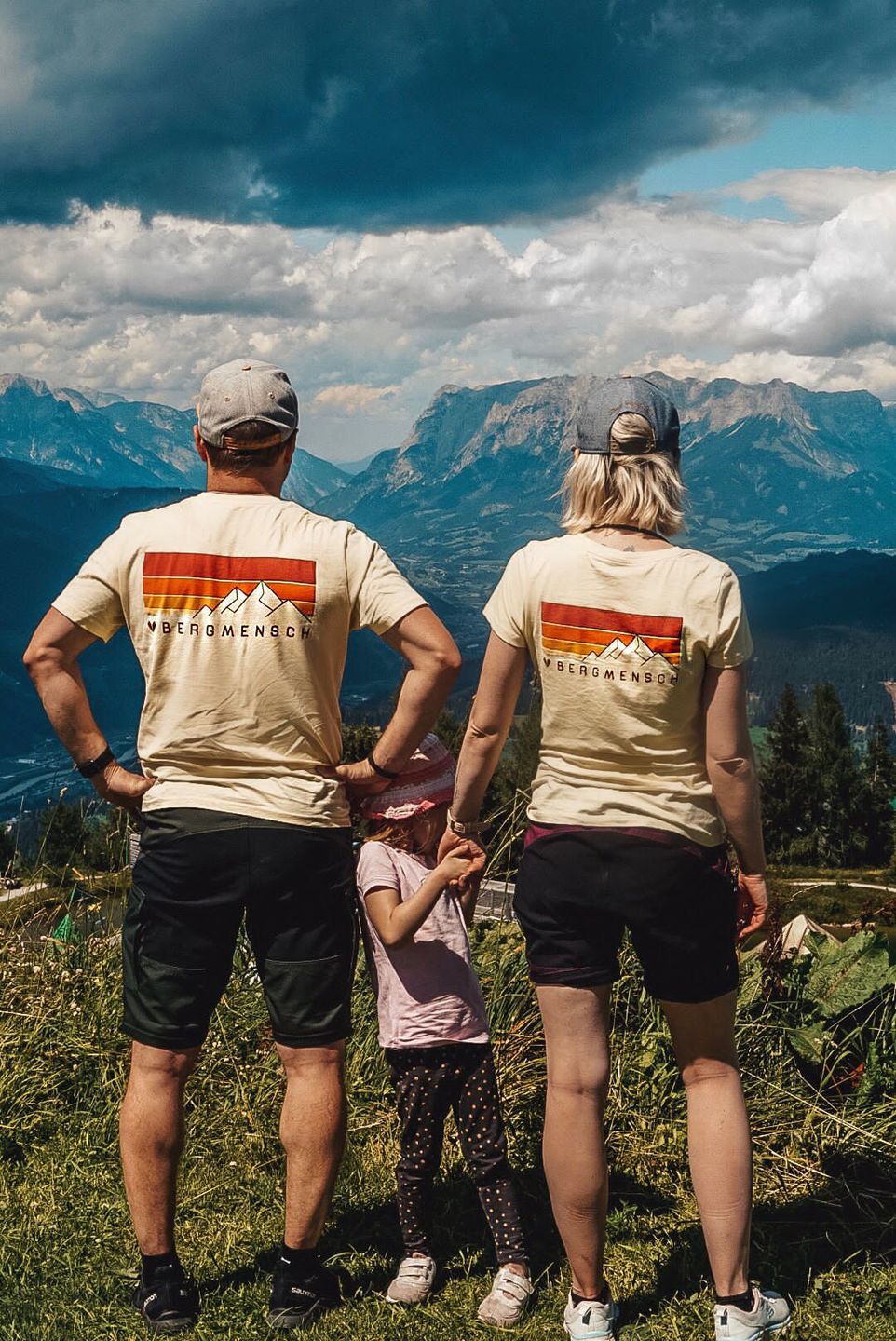 Customer photo review of Mountain Sunset - Herren Premium Organic Shirt